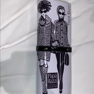 Papa razzi magazine clutch